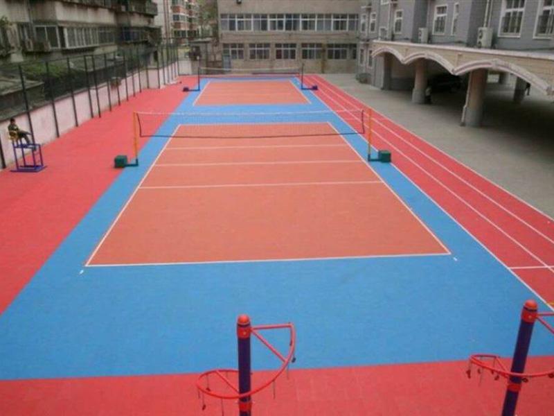 室外排球場都在用懸浮式拼裝運動地板 室外排球場都在用懸浮式拼裝運動地板